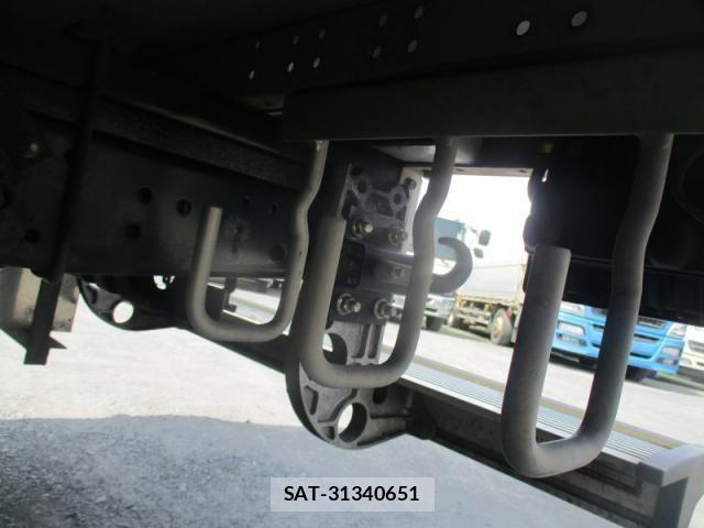 Isuzu ELF TRUCK 2016-12 6243808-12