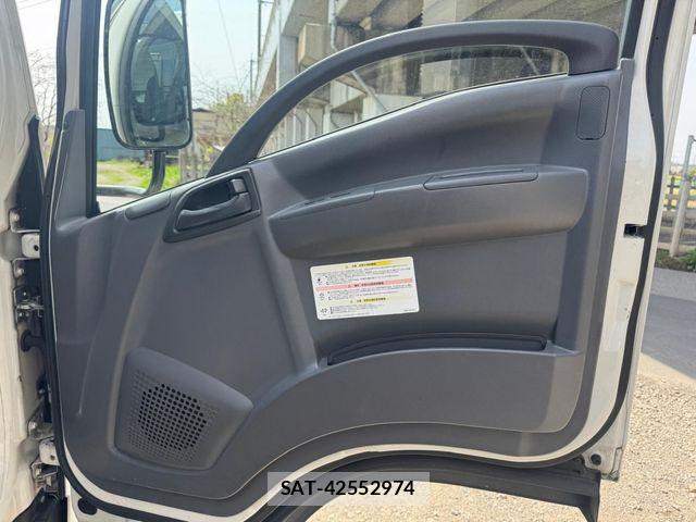 Isuzu ELF TRUCK 2020-02 6263948-10