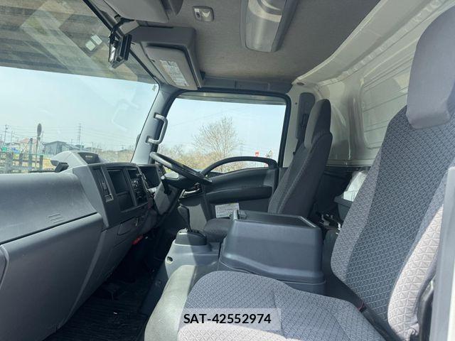 Isuzu ELF TRUCK 2020-02 6263948-11