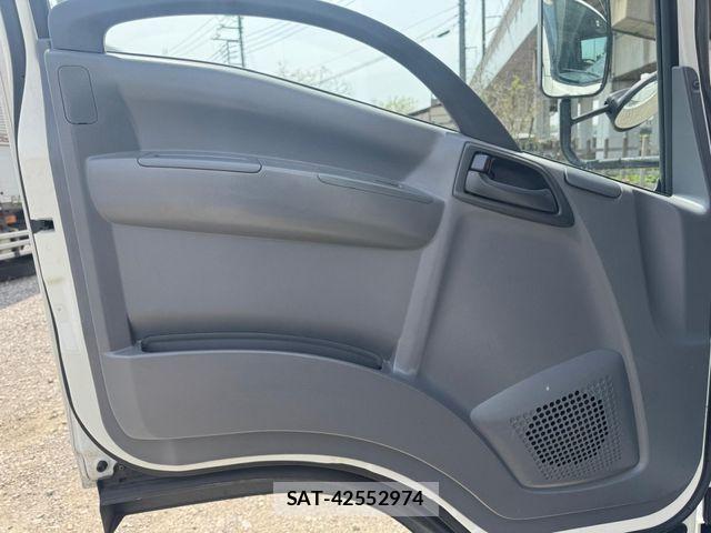 Isuzu ELF TRUCK 2020-02 6263948-12