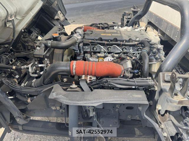 Isuzu ELF TRUCK 2020-02 6263948-15