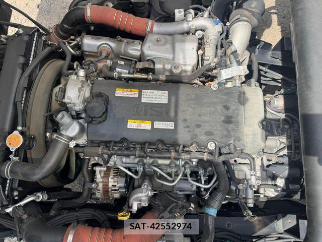 Isuzu ELF TRUCK 2020-02 6263948-19