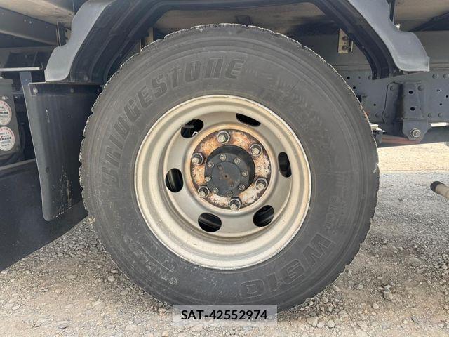 Isuzu ELF TRUCK 2020-02 6263948-20