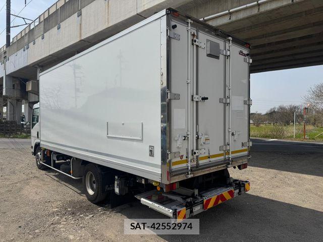 Isuzu ELF TRUCK 2020-02 6263948-3