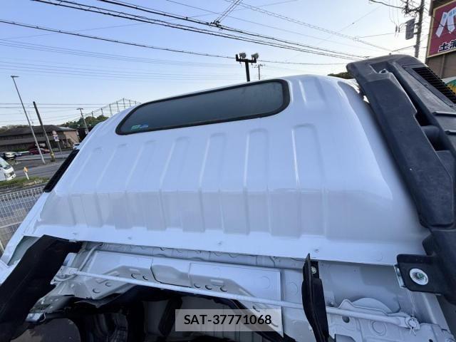 Isuzu ELF TRUCK 2013-03 6263961-12