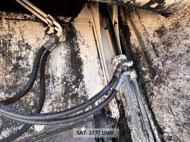 Isuzu ELF TRUCK 2013-03 6263961-23