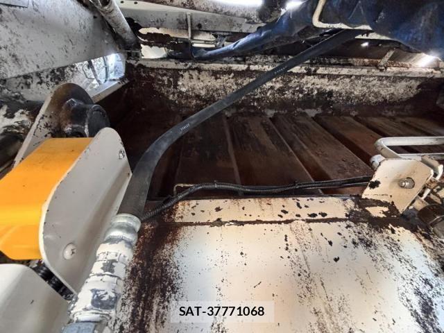 Isuzu ELF TRUCK 2013-03 6263961-24