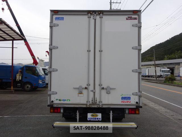 Isuzu ELF TRUCK 2020-02 6263947-5