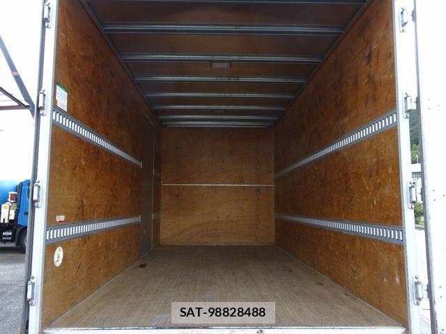 Isuzu ELF TRUCK 2020-02 6263947-8