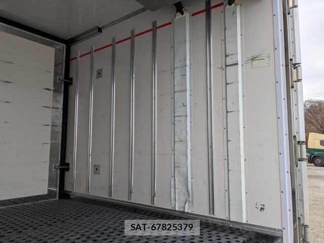 Isuzu ELF TRUCK 2018-04 6276195-15