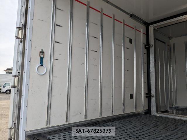 Isuzu ELF TRUCK 2018-04 6276195-16