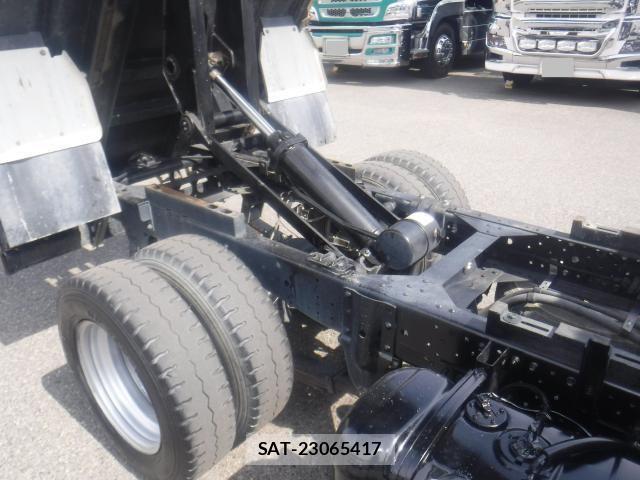 Isuzu ELF TRUCK 2017-11 6276189-10