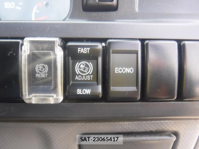 Isuzu ELF TRUCK 2017-11 6276189-26