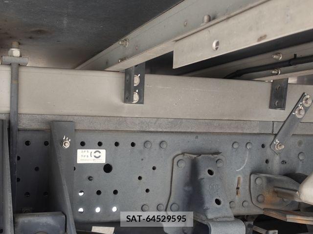 Isuzu ELF TRUCK 2019-04 6271587-24