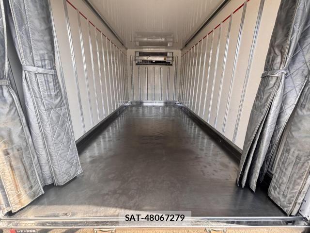 Isuzu ELF TRUCK 2021-02 6271572-16