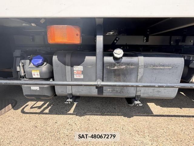 Isuzu ELF TRUCK 2021-02 6271572-29