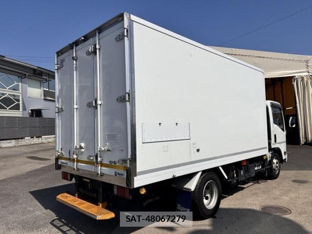 Isuzu ELF TRUCK 2021-02 6271572-4