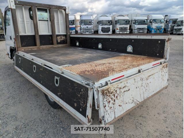 Isuzu ELF TRUCK 2015-08 6276212-14
