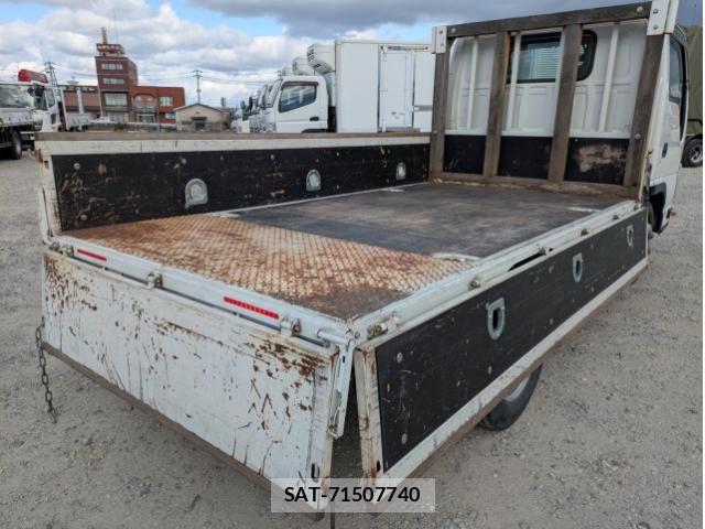 Isuzu ELF TRUCK 2015-08 6276212-15