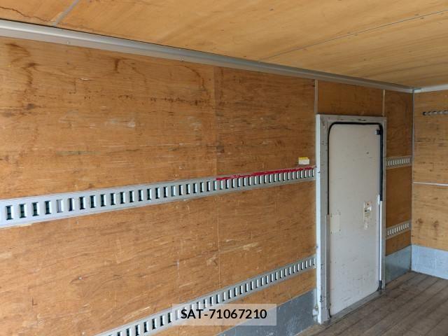 Isuzu ELF TRUCK 2014-02 6271556-16