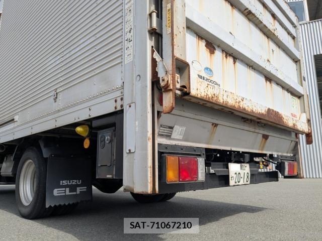 Isuzu ELF TRUCK 2014-02 6271556-4