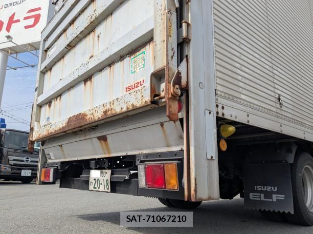 Isuzu ELF TRUCK 2014-02 6271556-5