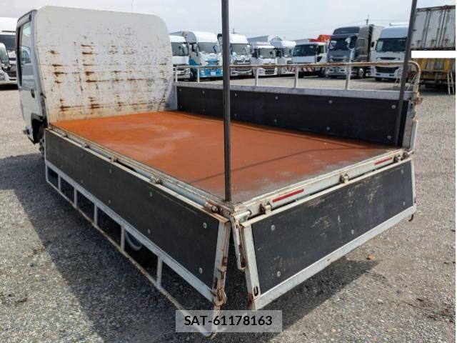 Isuzu ELF TRUCK 2020-02 6271567-14
