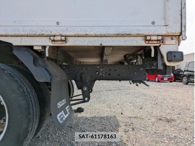 Isuzu ELF TRUCK 2020-02 6271567-16