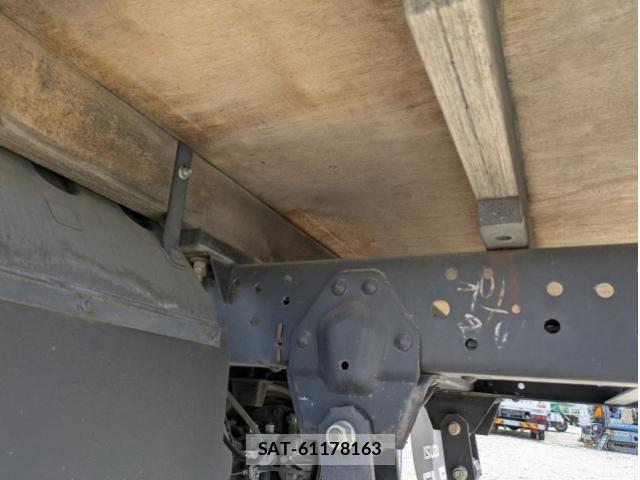 Isuzu ELF TRUCK 2020-02 6271567-17