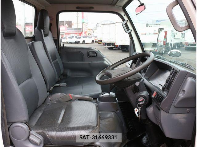 Isuzu ELF TRUCK 2017-01 6276201-22