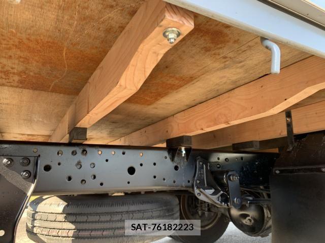 Isuzu ELF TRUCK 2013-11 6303921-29