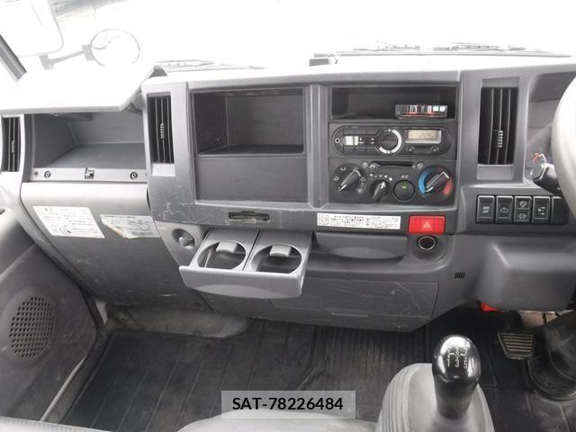 Isuzu ELF TRUCK 2017-10 6303907-17