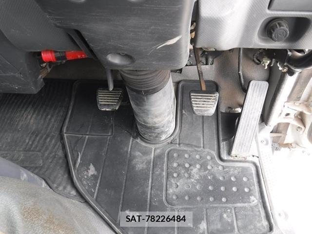 Isuzu ELF TRUCK 2017-10 6303907-20