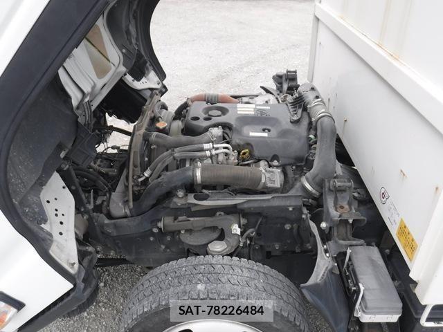 Isuzu ELF TRUCK 2017-10 6303907-23