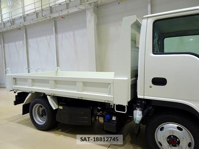 Isuzu ELF TRUCK 2025-03 6303879-19