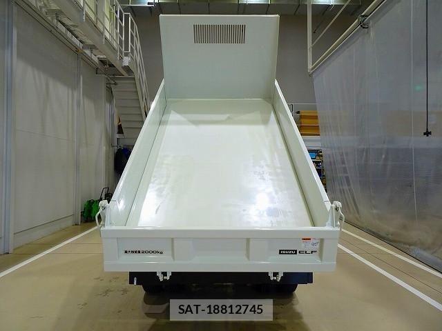 Isuzu ELF TRUCK 2025-03 6303879-25
