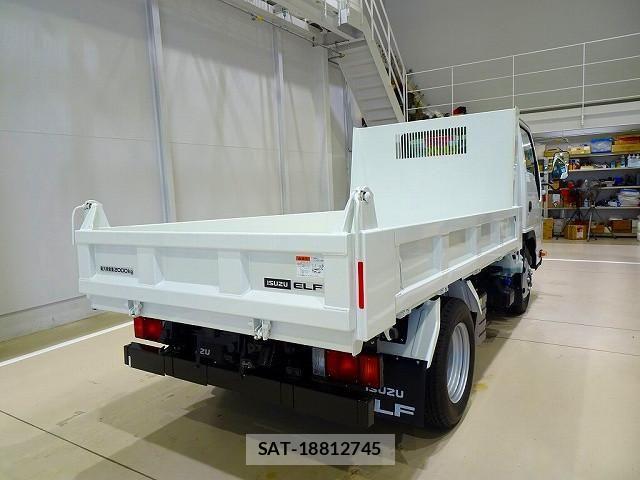 Isuzu ELF TRUCK 2025-03 6303879-2