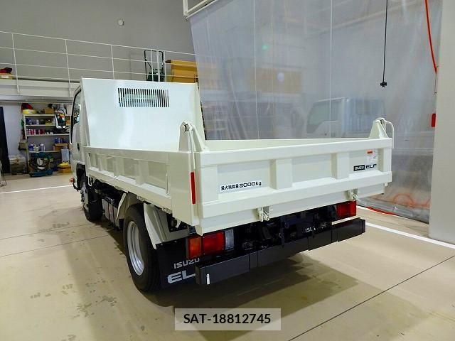 Isuzu ELF TRUCK 2025-03 6303879-3