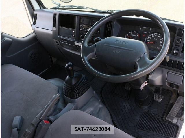 Isuzu ELF TRUCK 2013-10 6497265-18