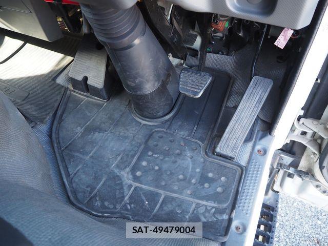 Isuzu ELF TRUCK 2012-09 6497262-21