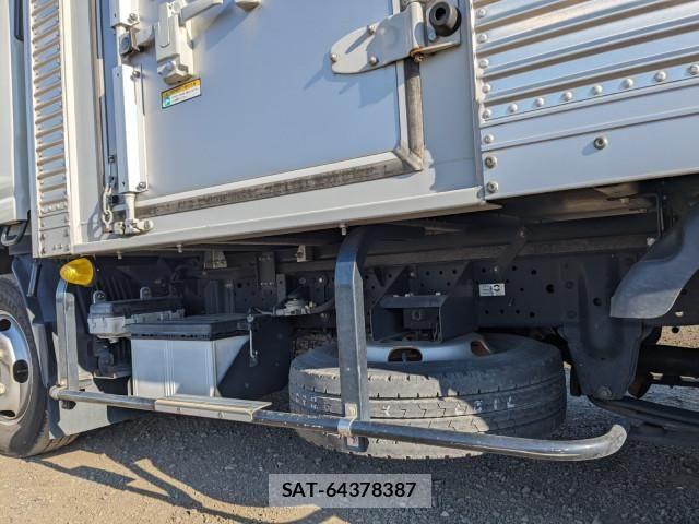 Isuzu ELF TRUCK 2018-02 6497216-23