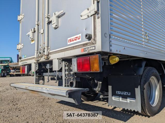 Isuzu ELF TRUCK 2018-02 6497216-5