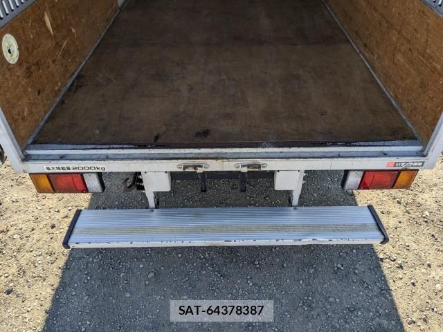 Isuzu ELF TRUCK 2018-02 6497216-8