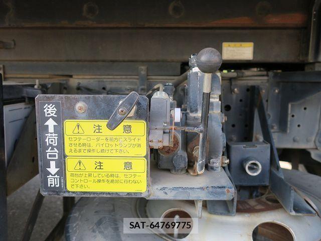 Isuzu ELF TRUCK 2017-03 6497209-11