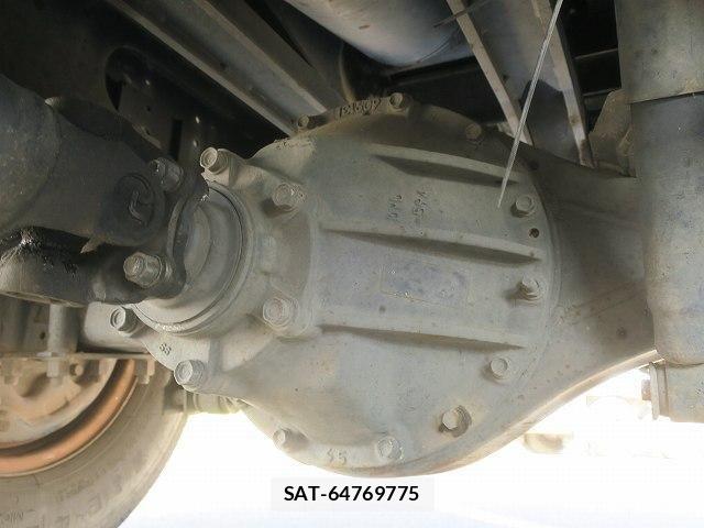 Isuzu ELF TRUCK 2017-03 6497209-12