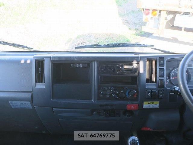 Isuzu ELF TRUCK 2017-03 6497209-17