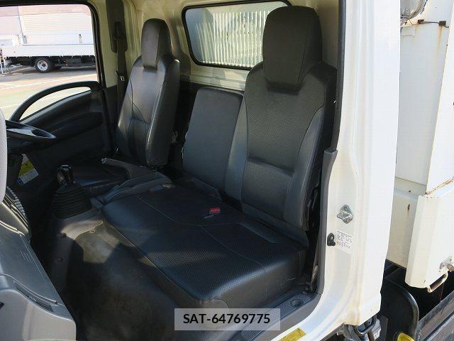 Isuzu ELF TRUCK 2017-03 6497209-22