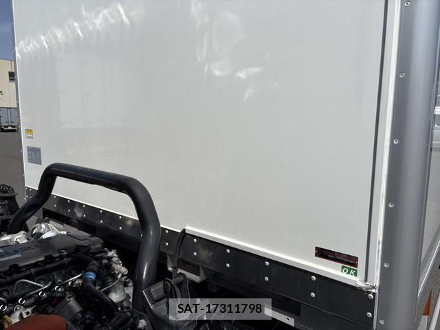 Isuzu ELF TRUCK 2020-02 6526040-11