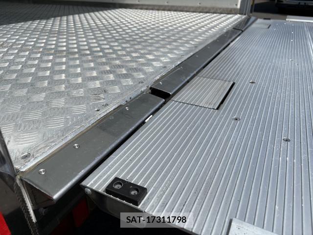 Isuzu ELF TRUCK 2020-02 6526040-13
