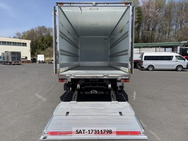Isuzu ELF TRUCK 2020-02 6526040-16